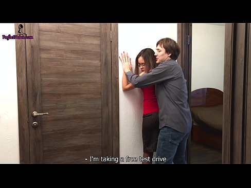 ❤️ Sexy Realtor e Itšohlometsa Pussy ea Hae le Li-Fucks Ha A ntse A Rekisa Afolete ea Hae - Krempai